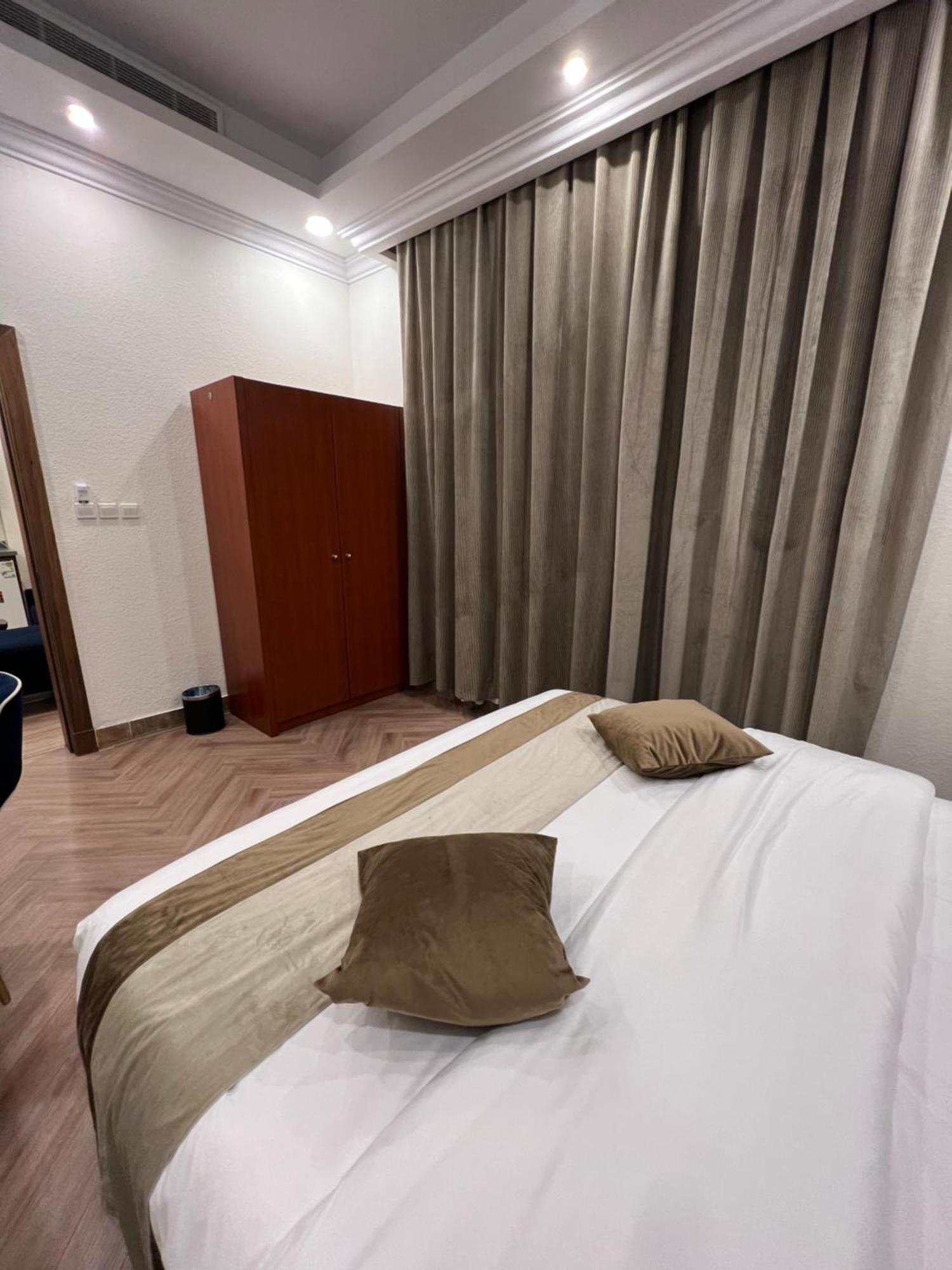 Smayah Hotel Riyadh Bagian luar foto